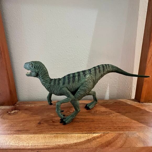 Jurassic World 2015 Toy Dinosaur Velociraptor Lot Charlie and Delta Figures - Picture 5 of 11